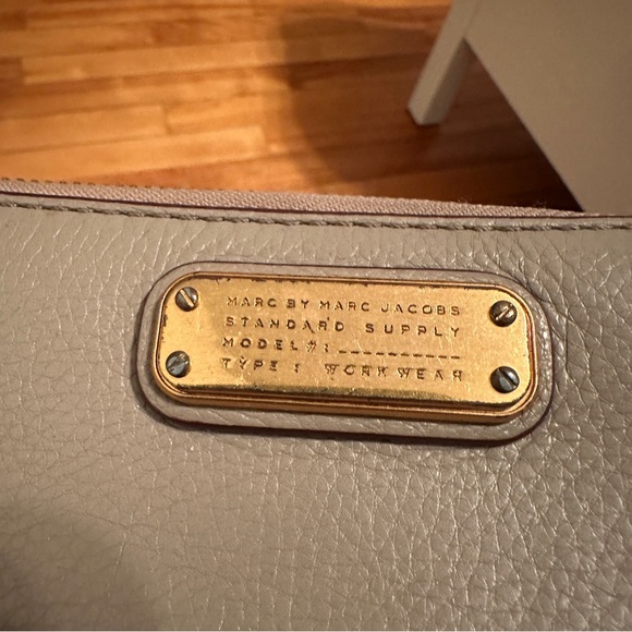 Marc Jacobs Wallet - Picture 2 of 4